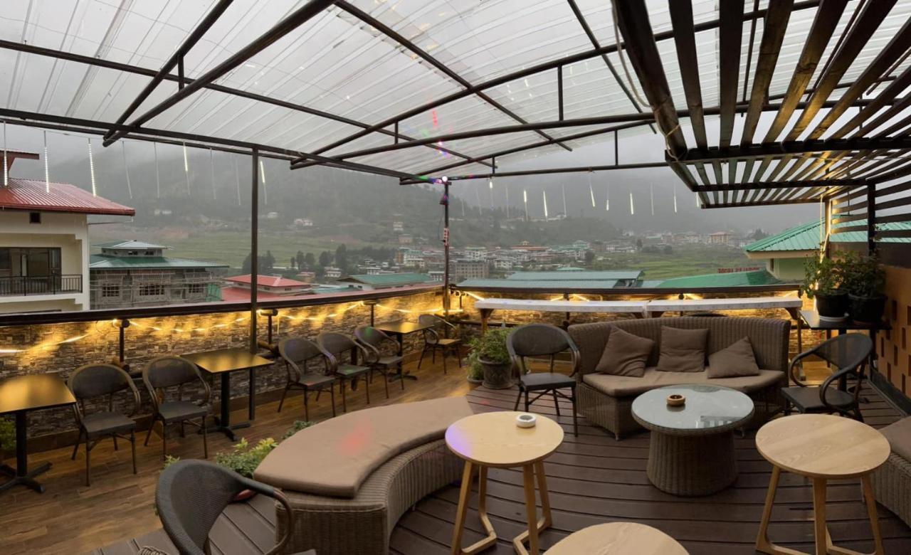 Ludrong Hotel 팀부 외부 사진